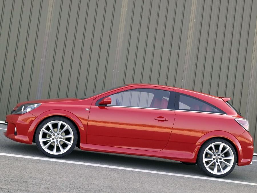  Opel Astra GTC High Performance Concept 2005 года  (фото 3 из 13)
